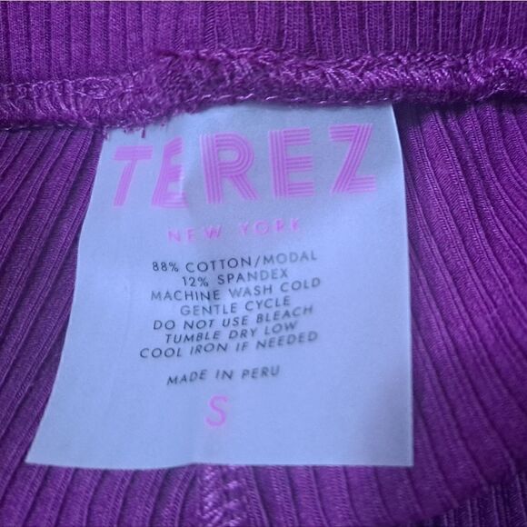 TEREZ Wide Leg Ribbed Pants Raspberry Color NWOT MSRP $162 Small - Picture 5 of 5
